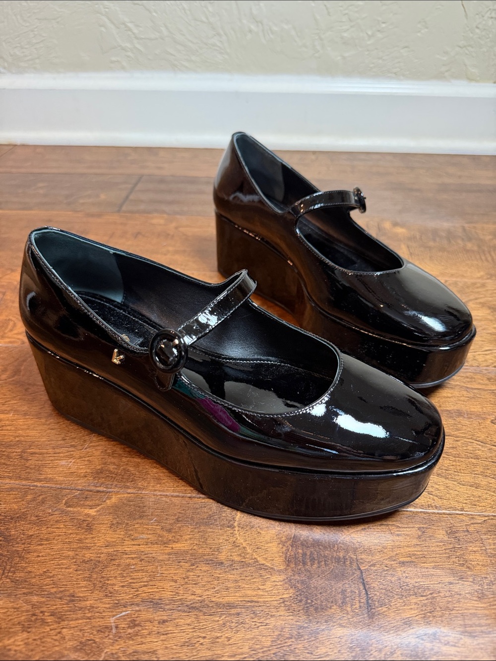 Larroude Blair Flatform Shoes In Black Patent Leather, size 8.5
